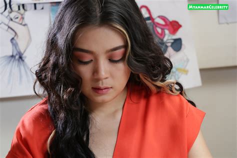 phway phway vk|Dark Queen Phway Phway ရွာရောက်တုန်း ချောင်းထဲ ရေဆင်းစိမ်.